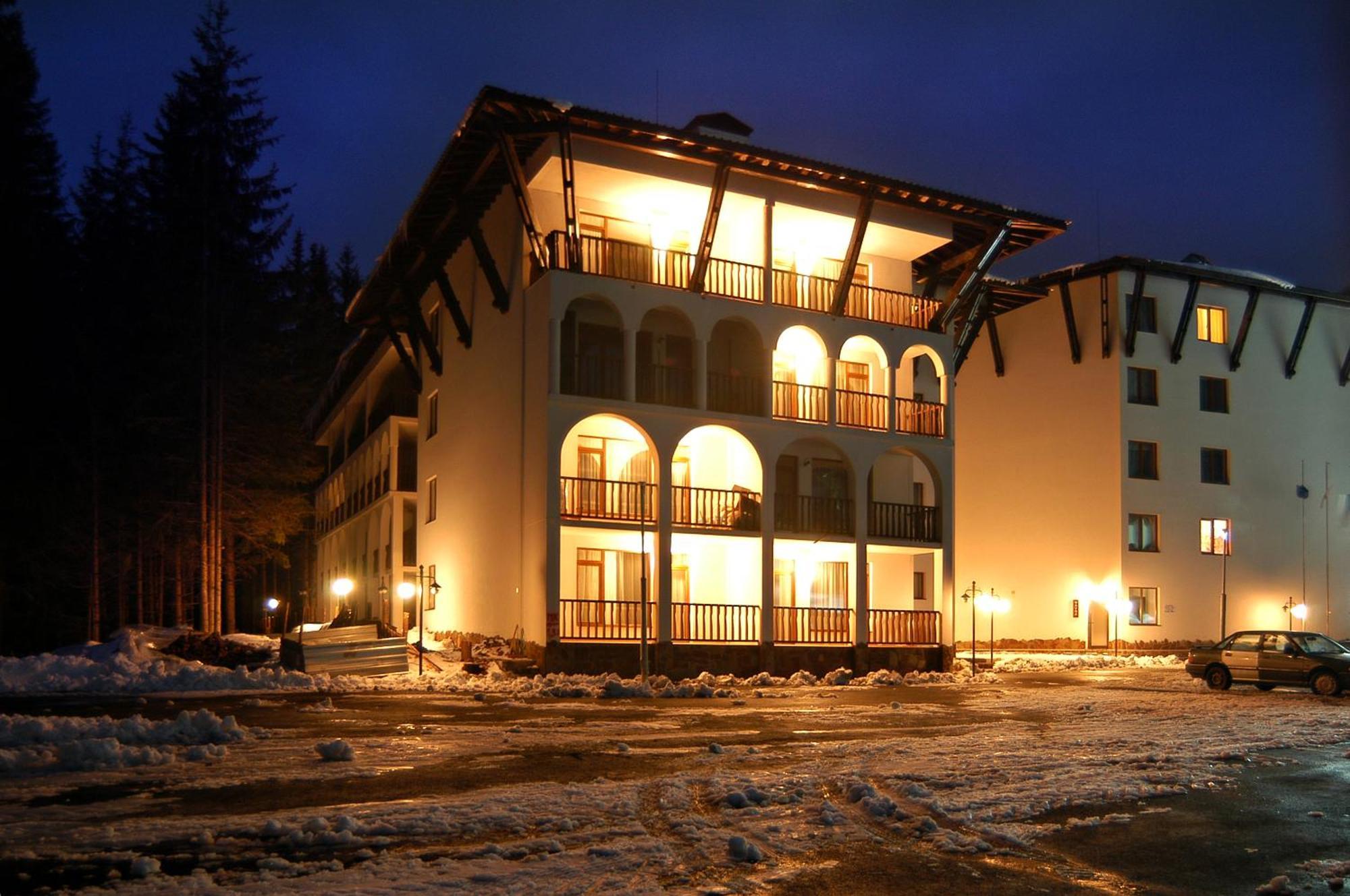 Monastery 2 Aparthotel Pamporovo Esterno foto