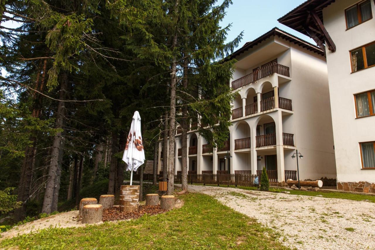 Monastery 2 Aparthotel Pamporovo Esterno foto